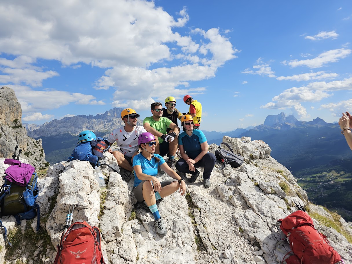 De Ce Să Alegi Activitățile Outdoor pentru Aventuri de Neuitat? 🏞️