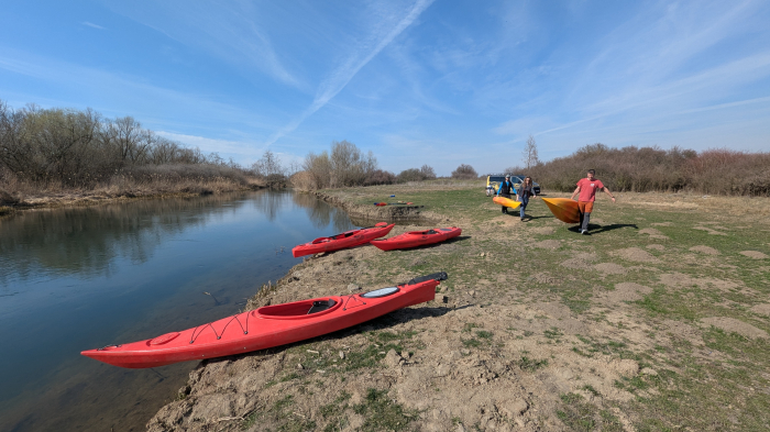 Vestitorii primăverii! Cu caiacul pe Bega sălbatică [5]
